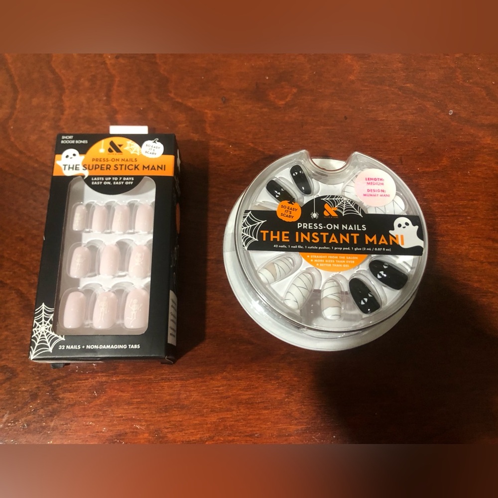 Olive & June Halloween edition press-on and stick-on nails